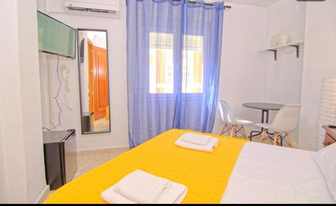 Low Cost Rooms Malaga River Zewnętrze zdjęcie