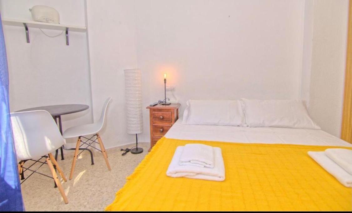 Low Cost Rooms Malaga River Zewnętrze zdjęcie