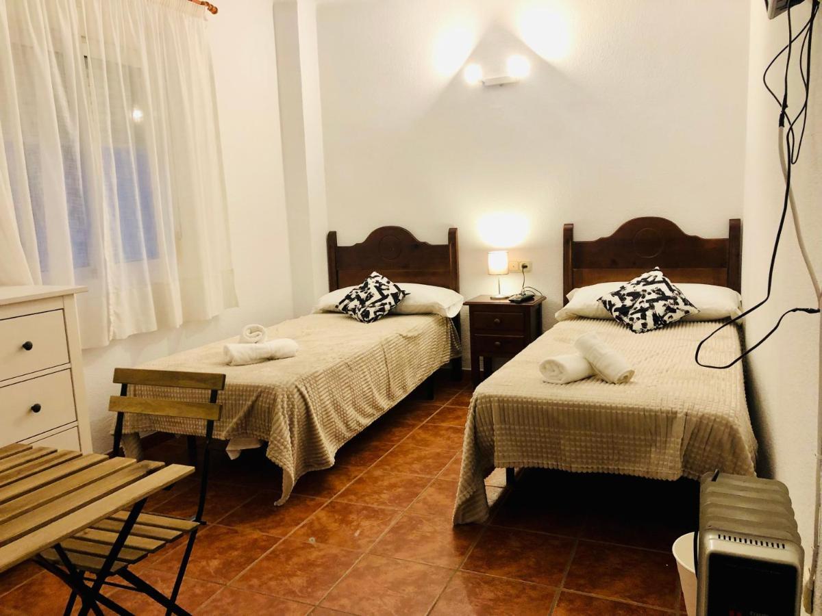 Low Cost Rooms Malaga River Zewnętrze zdjęcie