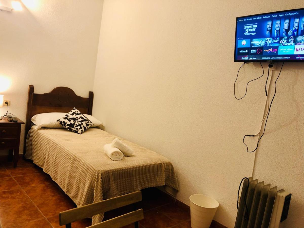 Low Cost Rooms Malaga River Zewnętrze zdjęcie
