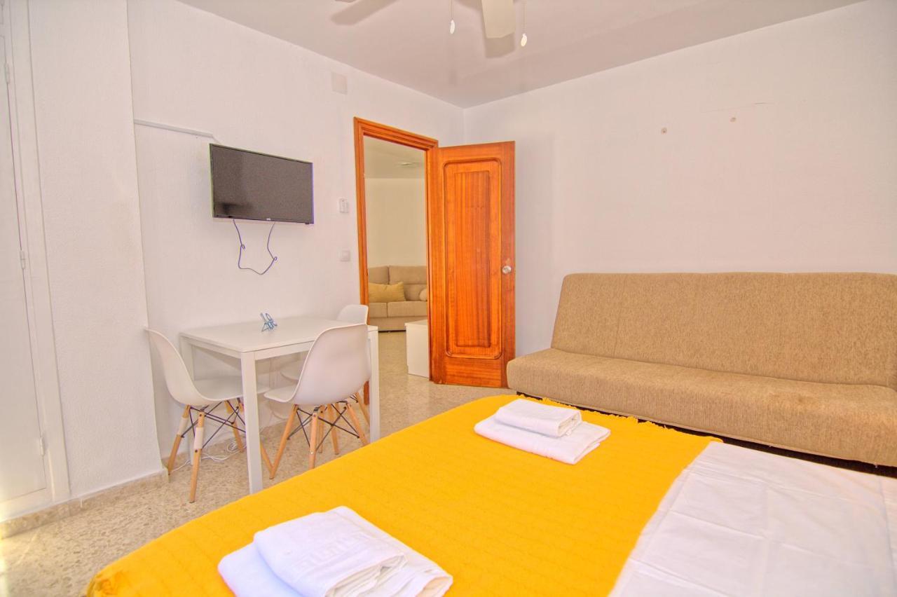 Low Cost Rooms Malaga River Zewnętrze zdjęcie