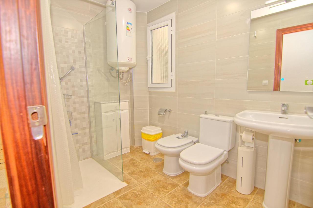 Low Cost Rooms Malaga River Zewnętrze zdjęcie