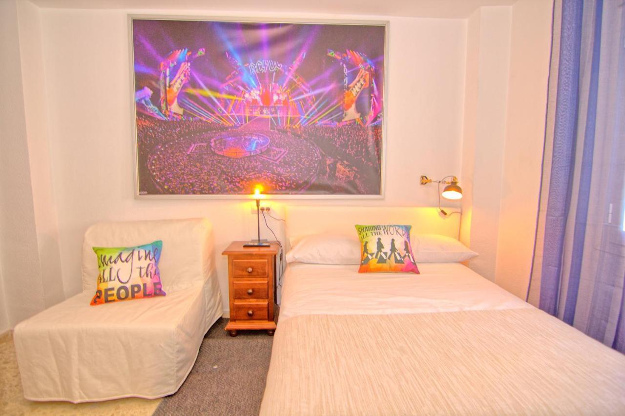 Low Cost Rooms Malaga River Zewnętrze zdjęcie