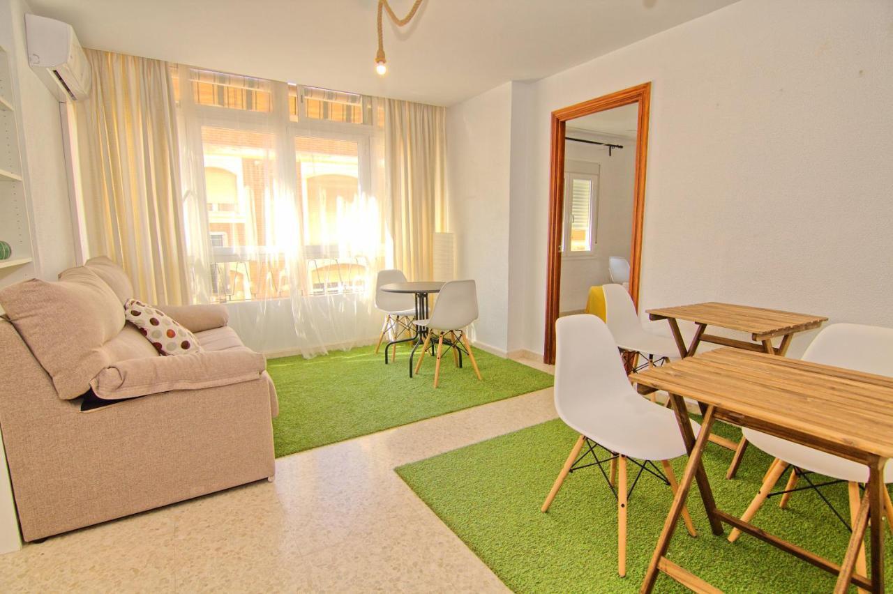 Low Cost Rooms Malaga River Zewnętrze zdjęcie